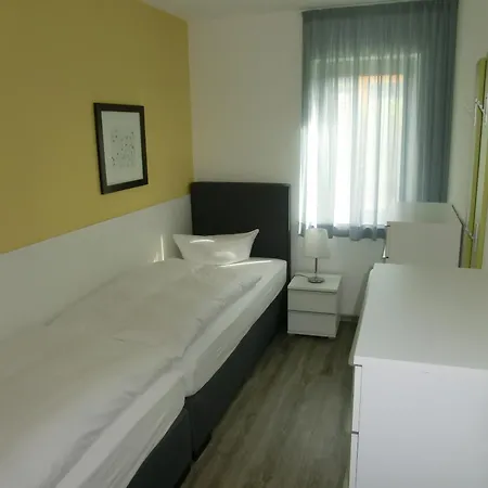 아파트 Kleeblatthaus Ruegen 푸트버스