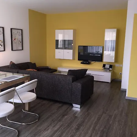 Kleeblatthaus Ruegen アパート プットブス