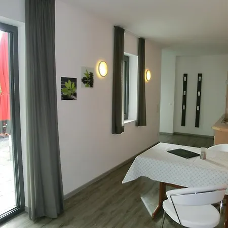 Kleeblatthaus Rügen Apartment *