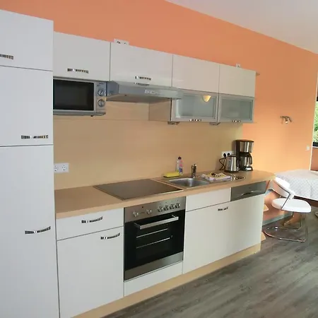 Kleeblatthaus Ruegen * プットブス