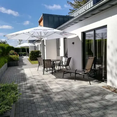 Kleeblatthaus Ruegen アパート