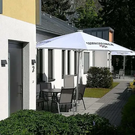 Kleeblatthaus Ruegen * Putbus